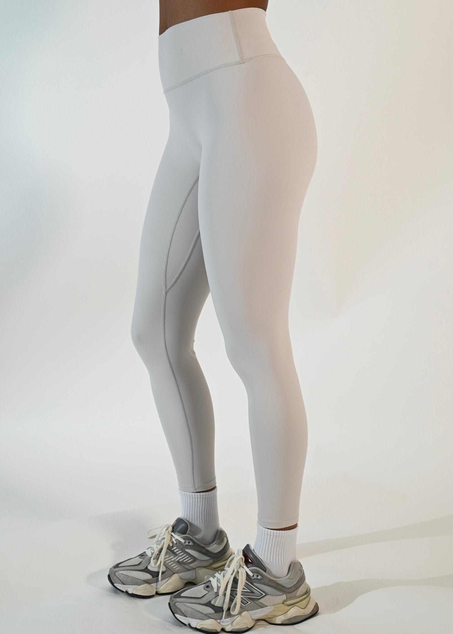 Seamless Celine Leggings - White Smoke - Ellie Gymwear