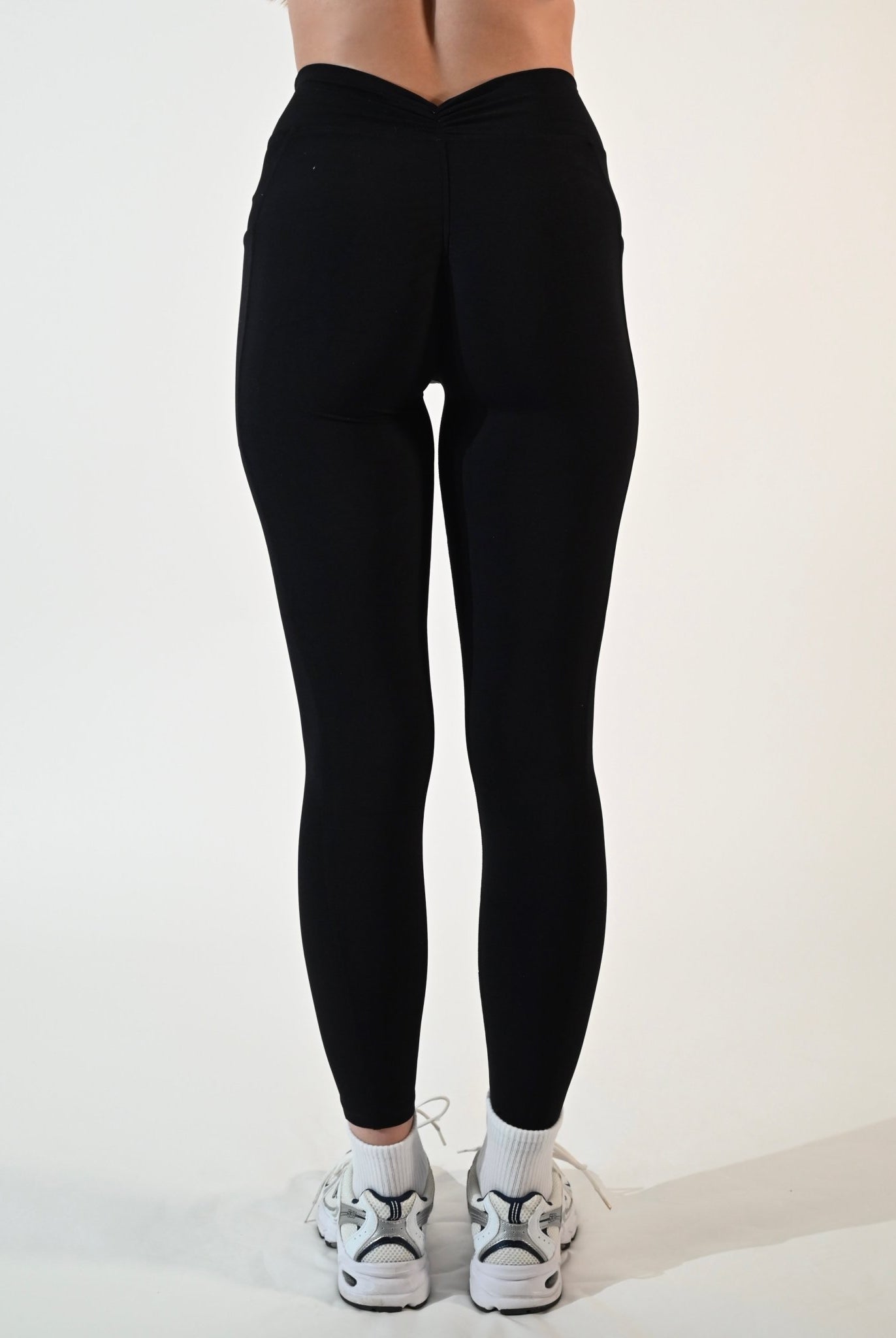Side - Pocket Serene Leggings - Black - Ellie Gymwear