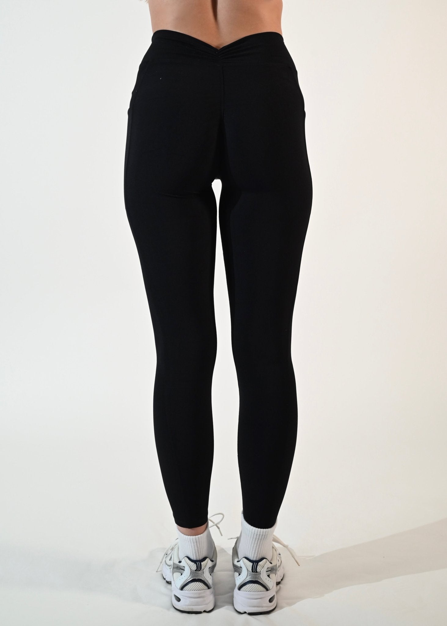 Side - Pocket Serene Leggings - Black - Ellie Gymwear